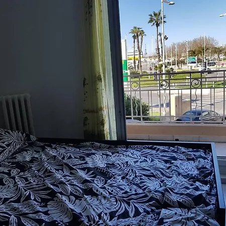 Charming Studio With Sea View For 4 People