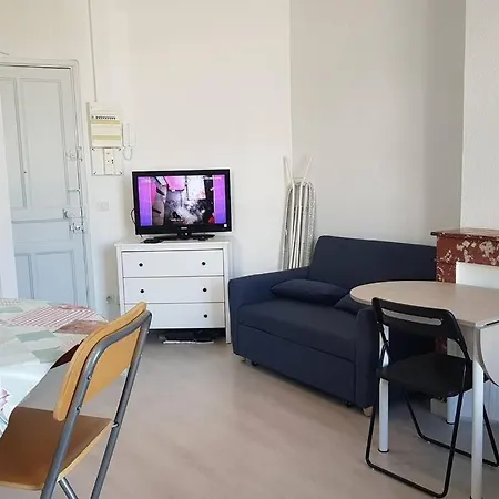 Charming Studio With Sea View For 4 People